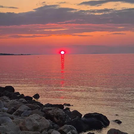 Apartment Swallow's Nest Vir