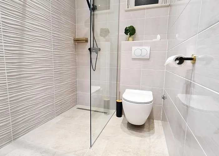 Swallow's Nest Apartment *